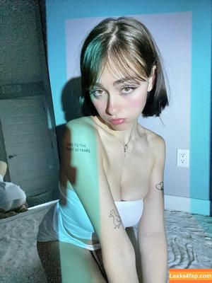 awholelottazozo photo #0049