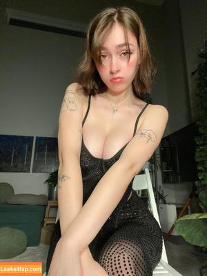 awholelottazozo photo #0080