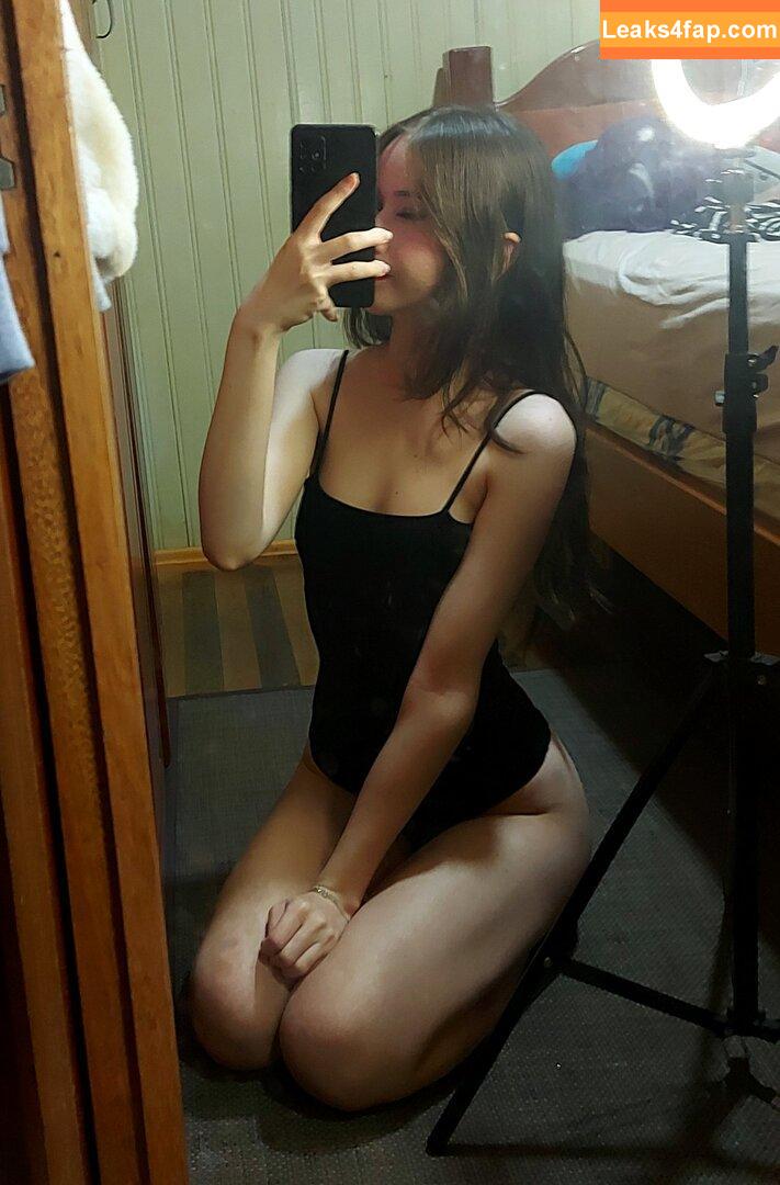 AyAn / AyAn2D / ayan4d / ayannsfw / chanelayan leaked photo photo #0010