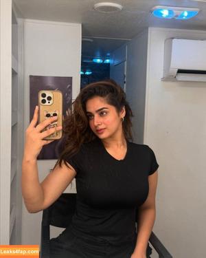 Ayesha Khan photo #0088