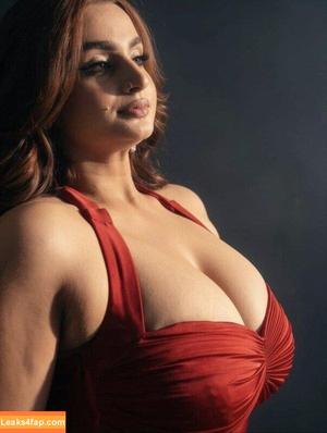 Ayesha Khan photo #0100