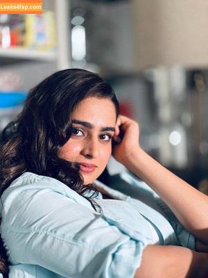 Ayesha Khan photo #0111
