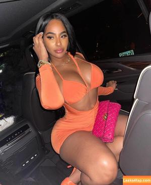 Ayisha Diaz photo #0006
