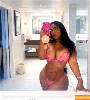 Ayisha Diaz фото #0207