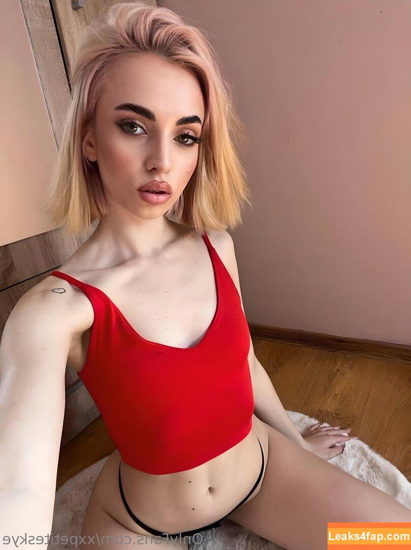 ayla10 /  leaked photo photo #0010