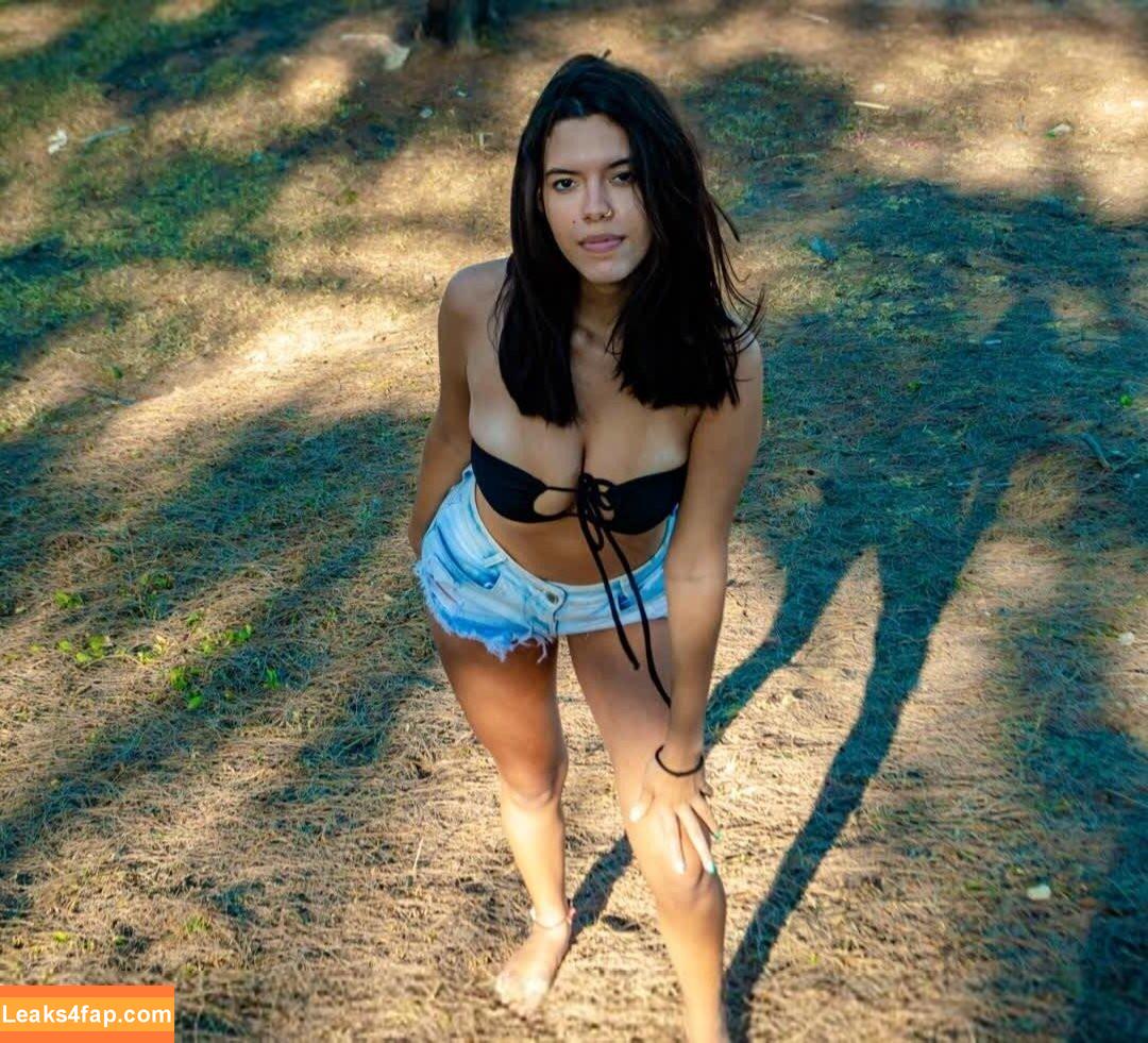 Aylacastro /  слитое фото фото #0001