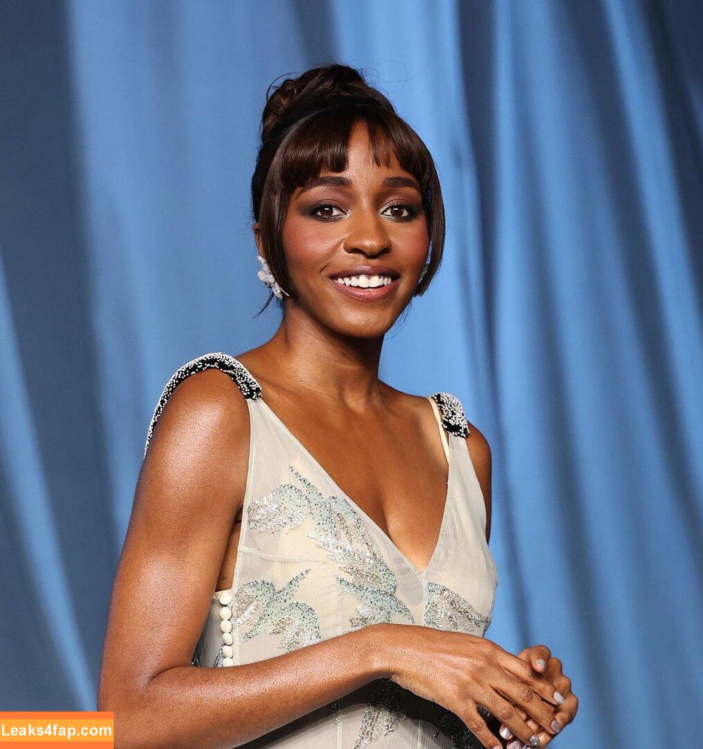 Ayo Edebiri / ayoedebiri leaked photo photo #0093