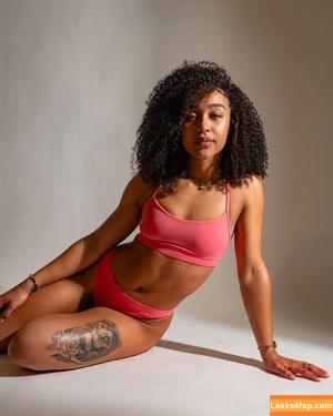 Ayriana Young photo #0002