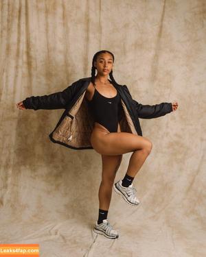 Ayriana Young photo #0009