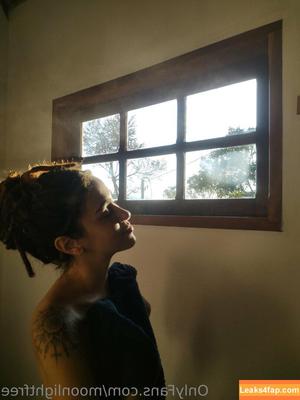 ayshamadson photo #0010