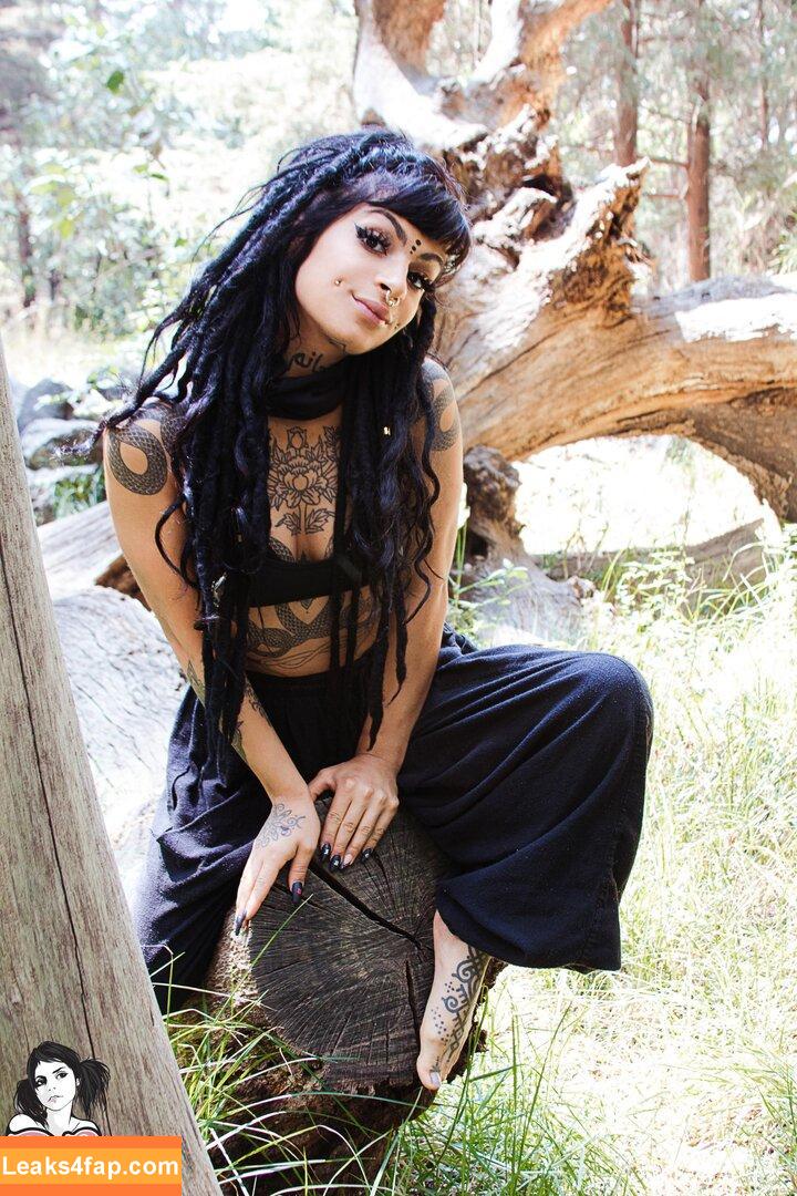 Azzizeh / azizeh leaked photo photo #0009