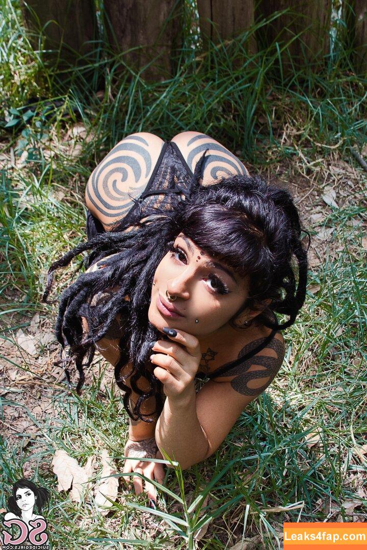 Azzizeh / azizeh leaked photo photo #0015