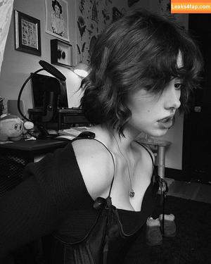 B1tchy_lesbian photo #0015