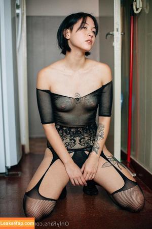 B4bychan photo #0048