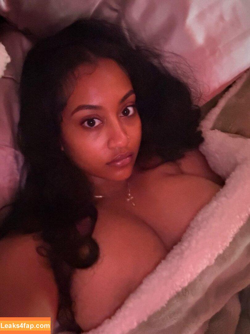 babyaleeli / babyadira / bbythang / bbythangg leaked photo photo #0001