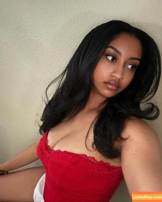 babyaleeli / babyadira / bbythang / bbythangg leaked photo photo #0007