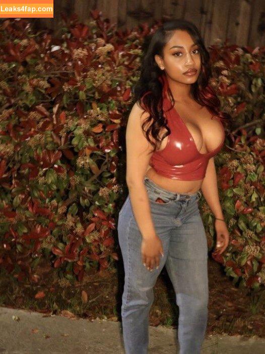 babyaleeli / babyadira / bbythang / bbythangg leaked photo photo #0009