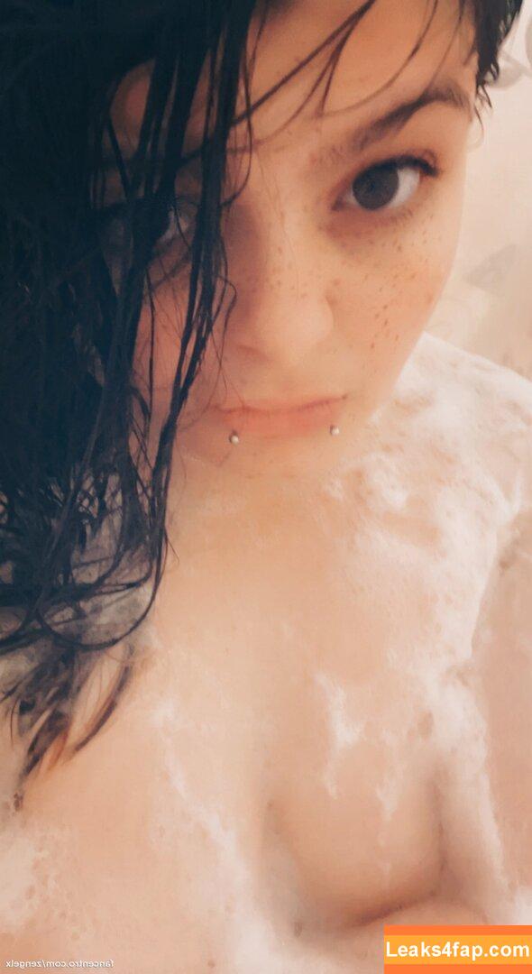 babycheck /  leaked photo photo #0003