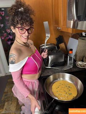 BabygirlLuneStar photo #0001