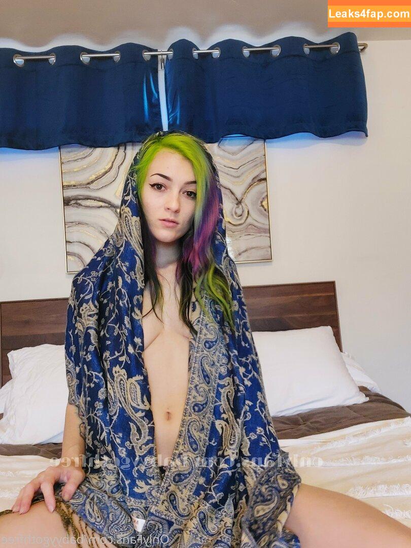 babyygothfree / itsgigibabyy leaked photo photo #0002