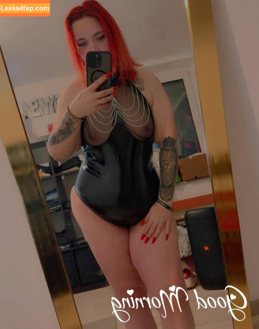 bad_bitch224 / mandiihk2223 leaked photo photo #0005