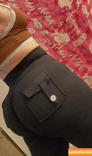 Bad Booty photo #0001