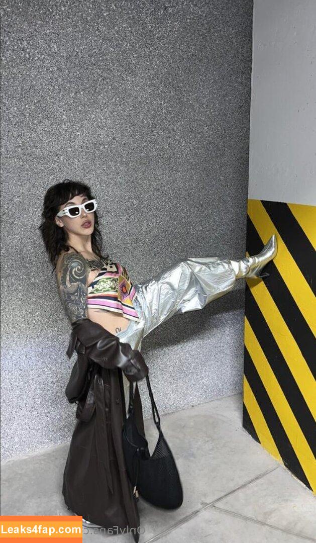 bad.bunn / badbunnypr leaked photo photo #0004