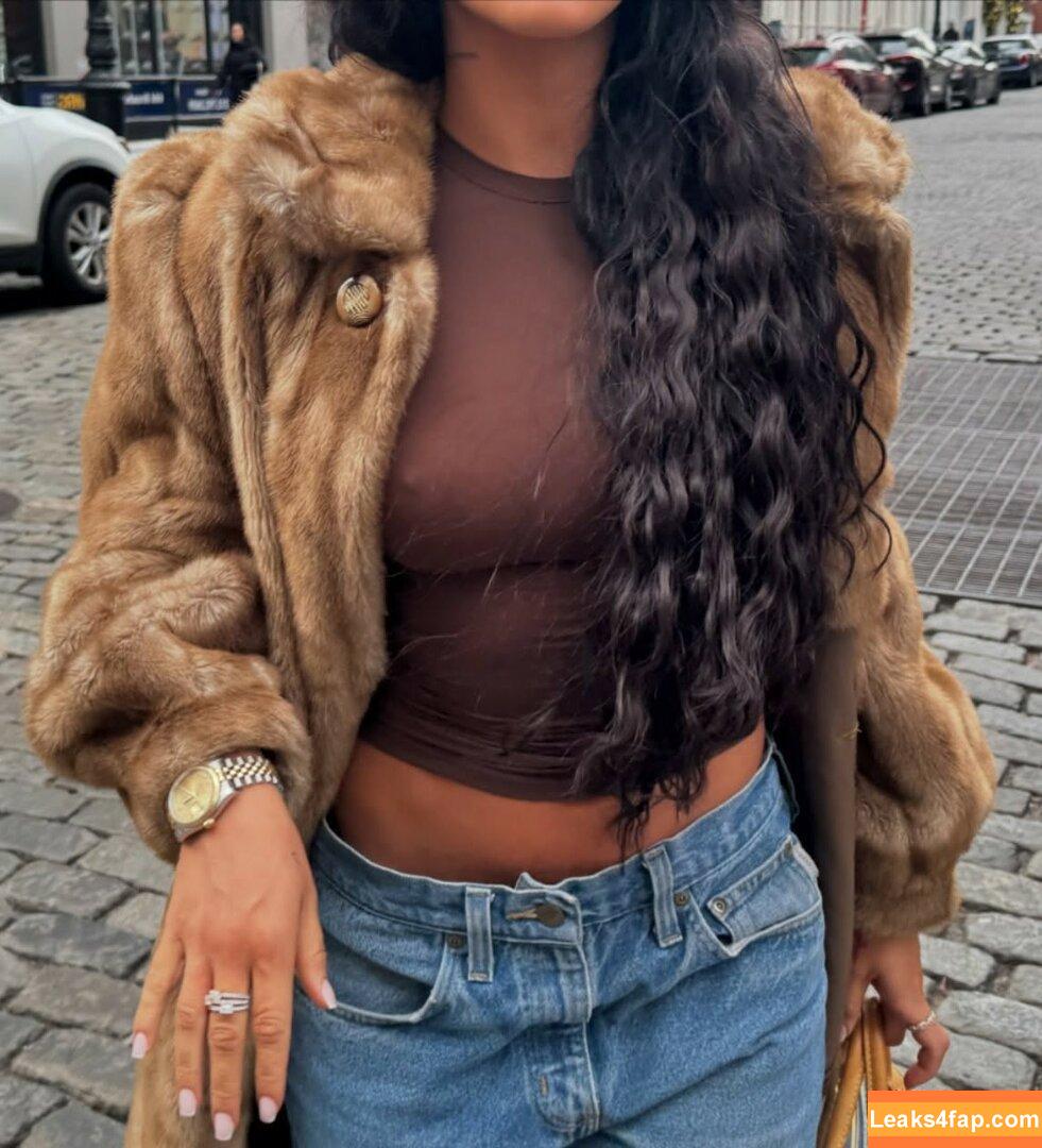 baddiejuu /  leaked photo photo #0185
