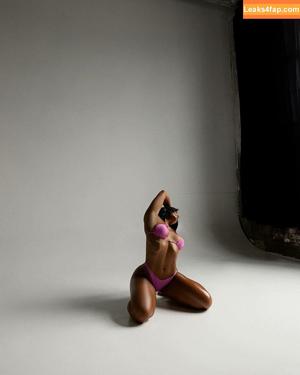 baddiejuu photo #0033