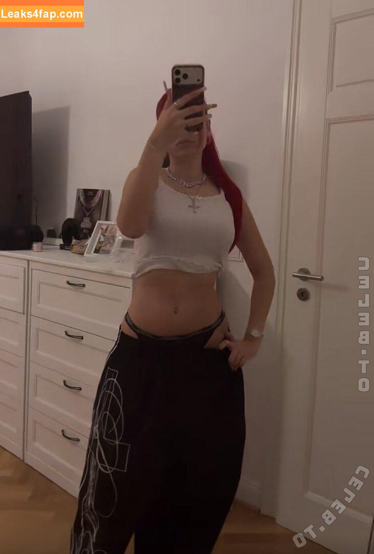 badmomzjay /  leaked photo photo #0256