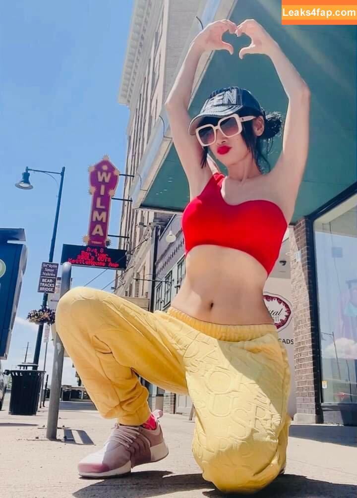 Bai Ling / iambailing leaked photo photo #0098