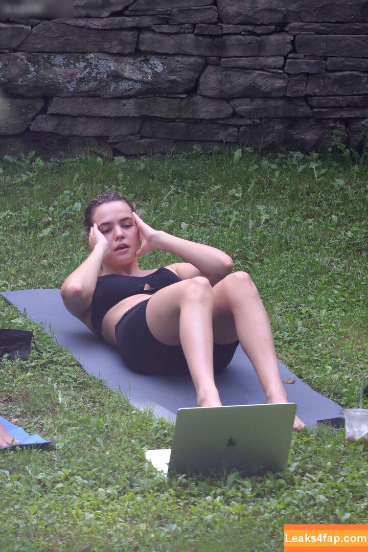 Bailee Madison / baileemadison / bailey_madis0n leaked photo photo #0301