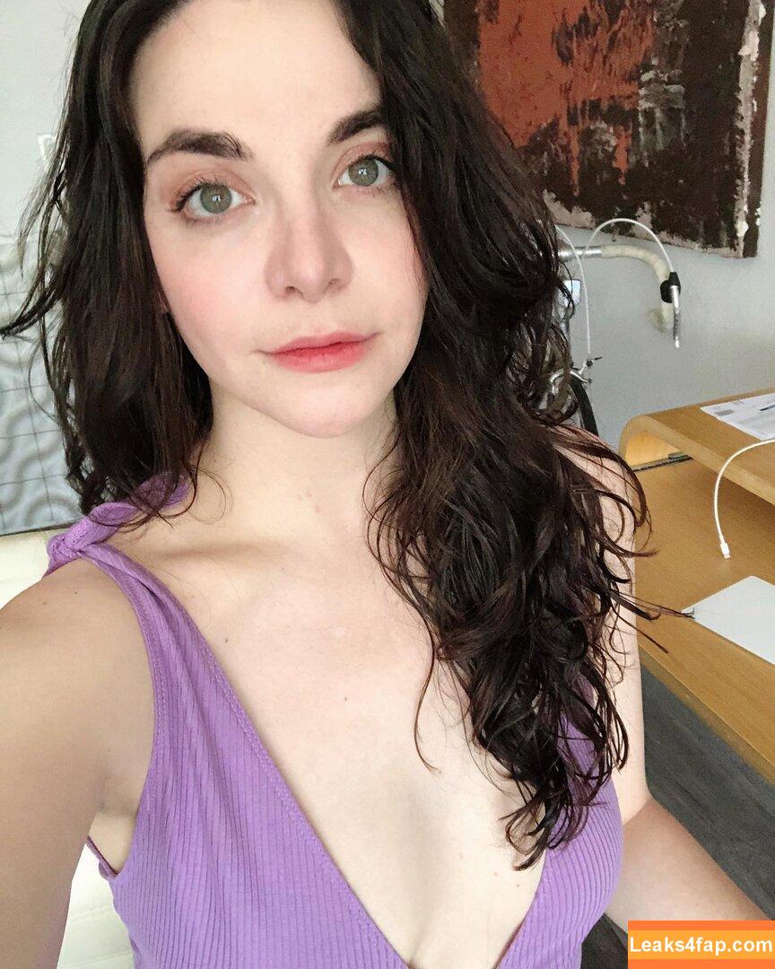 Bailey Meyers / bailienvspredator leaked photo photo #0001