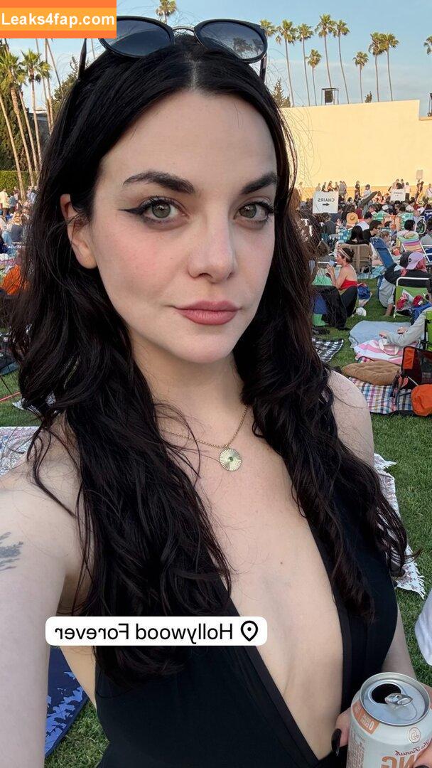 Bailey Meyers / bailienvspredator leaked photo photo #0031