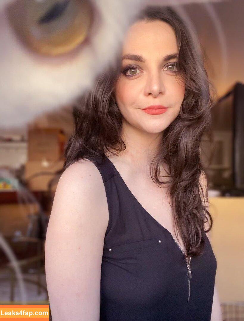 Bailey Meyers / bailienvspredator leaked photo photo #0048