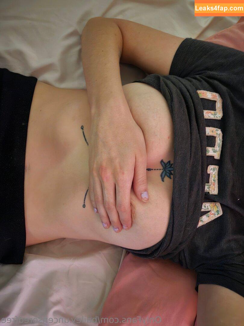bailey.uncensoredfree /  leaked photo photo #0012