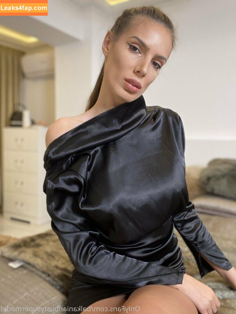balkanianbustysupermodel /  leaked photo photo #0013
