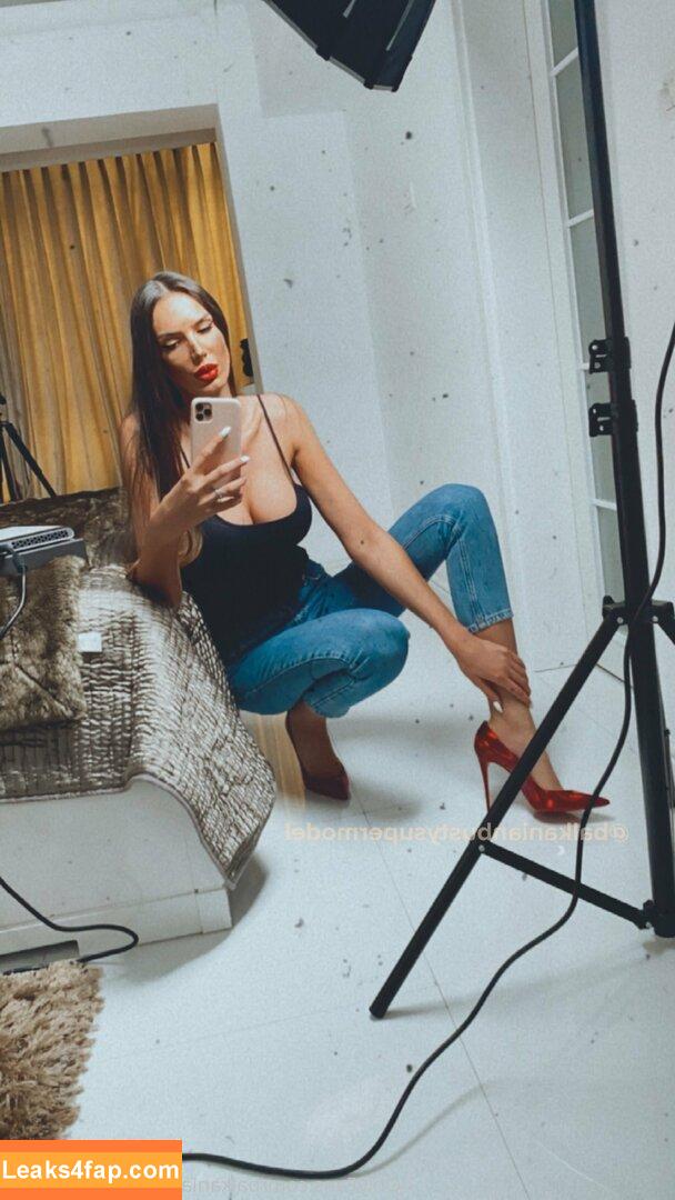 balkanianbustysupermodel /  leaked photo photo #0248