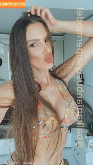 balkanianbustysupermodel photo #0051