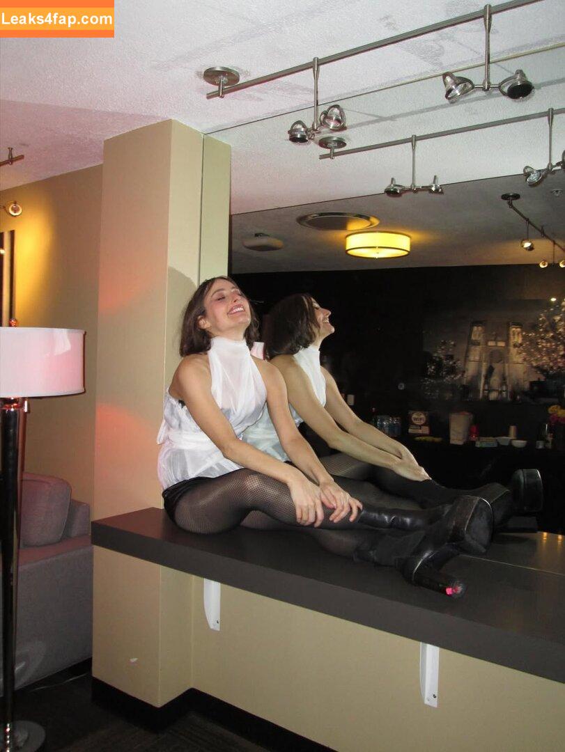 Banks / hernameisbanks leaked photo photo #0119