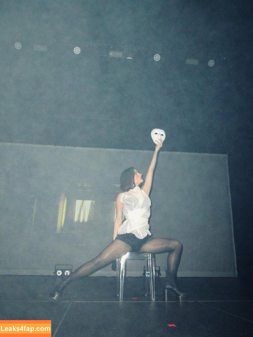 Banks / hernameisbanks leaked photo photo #0121