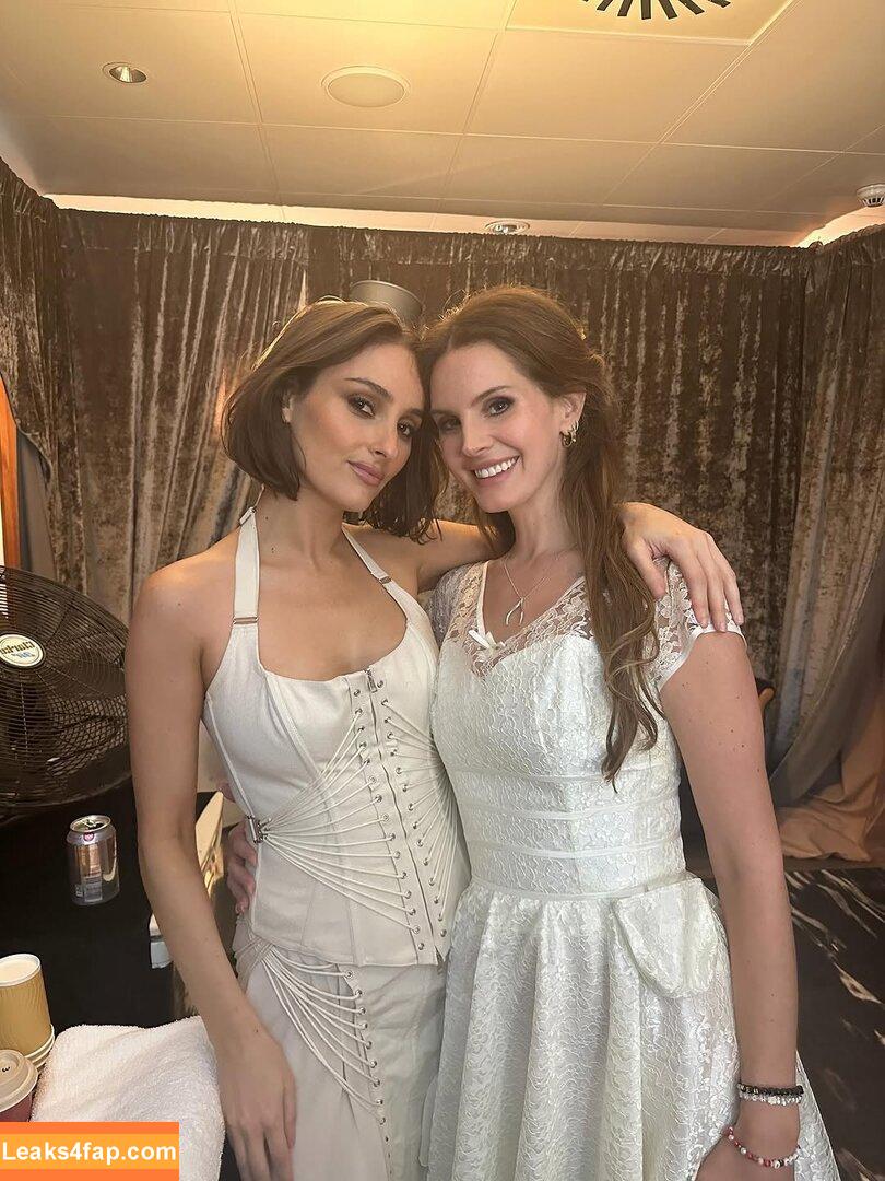 Banks / hernameisbanks leaked photo photo #0128