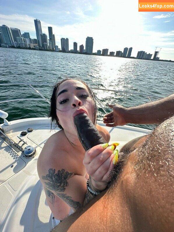 bansheebel /  / Bella / bellahadid leaked photo photo #0050