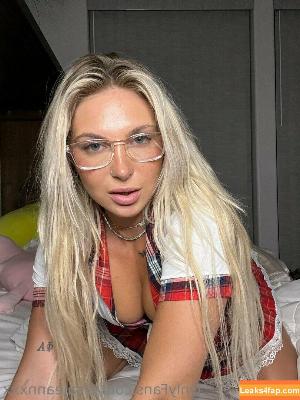 barbieswrldd photo #0027