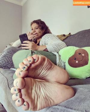 Bare Feet фото #0405