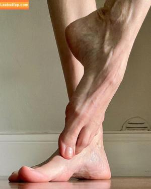 Barearchedbeauty photo #0003