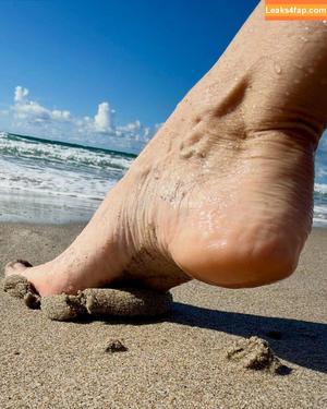 Barearchedbeauty photo #0012