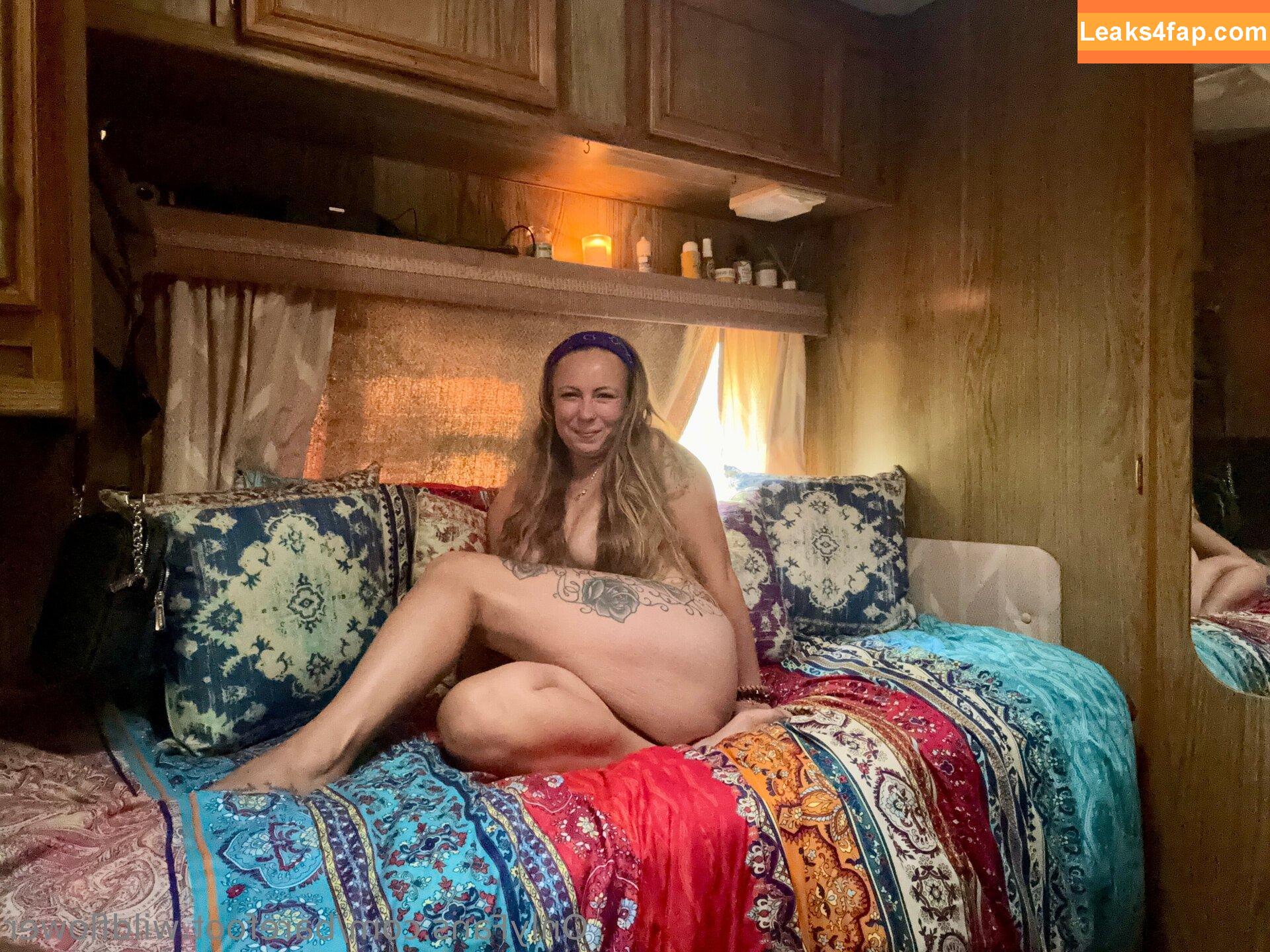 barefoot.wildflower /  leaked photo photo #0001