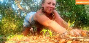 barefoot.wildflower photo #0007