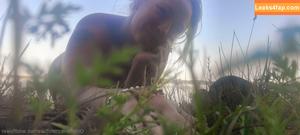barefoot.wildflower photo #0008